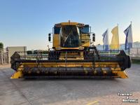 Mähdrescher New Holland CS 6080 Combine