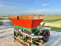 Kartoffellegemaschine  Te koop uien/bollen plantenmachine 1,5
