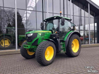 Schlepper / Traktor John Deere 6125R   Geveerde vooras en cabine !