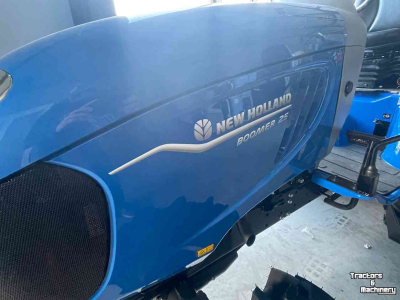 Schlepper / Traktor New Holland Boomer 25
