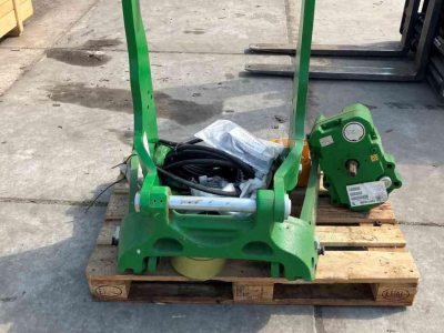 Fronthydraulik & Frontzapfwellen John Deere 145r/155r