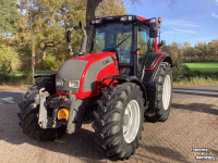 Schlepper / Traktor Valtra N121
