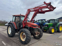 Schlepper / Traktor New Holland M100