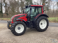 Schlepper / Traktor Valtra N121
