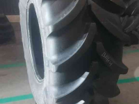 Räder, Reifen, Felgen & Distanzringe Vredestein 600/70R30