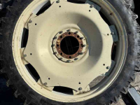 Räder, Reifen, Felgen & Distanzringe  9.5R44