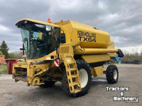 Mähdrescher New Holland TX64