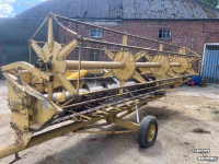 Mähdrescher New Holland 8070