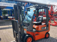 Gabelstapler Nissan FD01 A 150 Heftruck