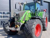 Schlepper / Traktor Fendt 724 S4