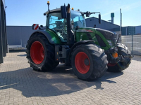 Schlepper / Traktor Fendt 724 S4