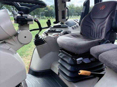 Schlepper / Traktor Massey Ferguson 5610 Dyna-4