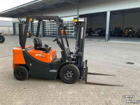 Gabelstapler Doosan D25 GP Plus  ALS NIEUW!