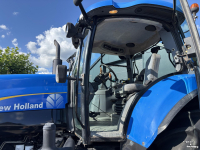 Schlepper / Traktor New Holland T7030 PowerCommand. Fronthef, Vooras vering, 40km.