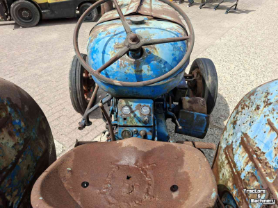Schlepper / Traktor Fordson Major Diesel met gereviseerde motor!