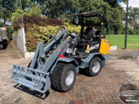 Radlader Giant G2700 HD+