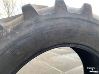 Räder, Reifen, Felgen & Distanzringe Firestone 620/70R42 90%