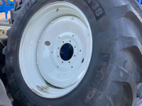 Räder, Reifen, Felgen & Distanzringe Michelin 650-65R38 100% + 540-65R28 100% Multibib