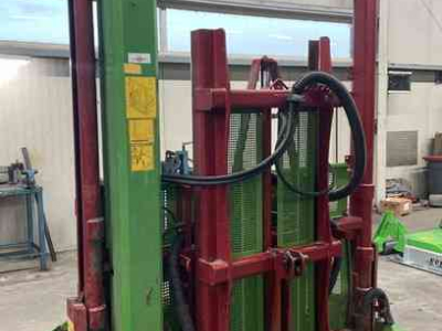 Siloblockschneider Strautmann HQ2800  met lift