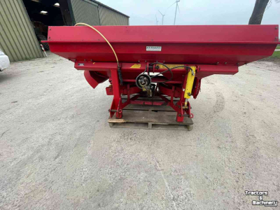 Düngerstreuer Lely Centerliner