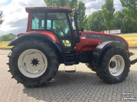 Schlepper / Traktor Valtra T130