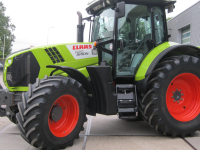 Schlepper / Traktor Claas ARION 620