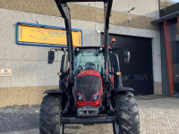Schlepper / Traktor Valtra N 134H5 Hitech vol geveerd lucht Frontlader Manip 120  3692u