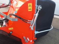 Sonstiges Rasen- und Grundstückspflegemaschinen und Zubehör Kubota Koala 1200 Klepelmaaier met opvang, verticuteermachine