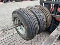 Räder, Reifen, Felgen & Distanzringe Vredestein 11.00-60-15 incl. 6 gaats velg