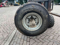 Räder, Reifen, Felgen & Distanzringe Vredestein 11.00-60-15 incl. 6 gaats velg