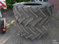 Räder, Reifen, Felgen & Distanzringe Pirelli 600/70r30 tm 900