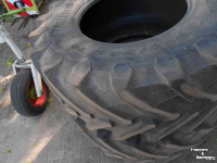 Räder, Reifen, Felgen & Distanzringe Pirelli 600/70r30 tm 900
