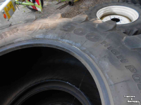 Räder, Reifen, Felgen & Distanzringe Pirelli 600/70r30 tm 900