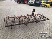 Grubber  triltand