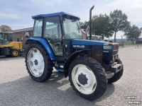 Schlepper / Traktor New Holland 6640 SLE 40km kruip 4 cil.turbo