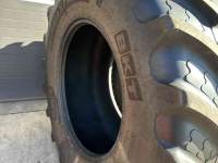 Räder, Reifen, Felgen & Distanzringe BKT 710/70R38 zo goed als nieuwe !