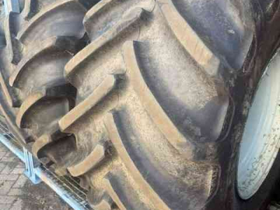 Räder, Reifen, Felgen & Distanzringe Mitas 800/65R32