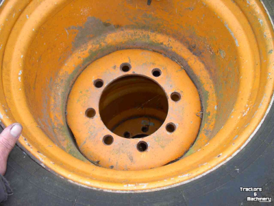 Räder, Reifen, Felgen & Distanzringe  700/40 x 22.5