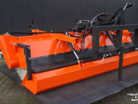 Kehrmaschine Hofstede Veegmachine Trekker / tractor model Borstels 70cm veeg veger borstel machine