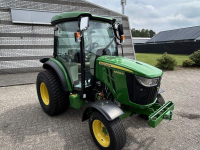 Obsttraktor John Deere 4066R