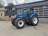 Schlepper / Traktor New Holland T 6080
