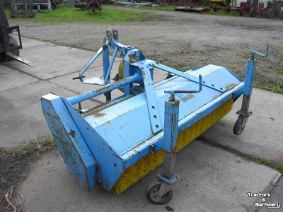 Kehrmaschine Schrijver Tractor Veegmachine
