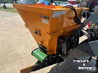 Sägemehl Streuer für Liegeboxen Giant ZV600LF