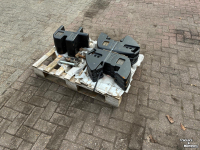 Frontgewichte Case IH 6 x 45 KG Frontgewichten + Middentrekhaak