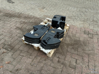 Frontgewichte Case IH 6 x 45 KG Frontgewichten + Middentrekhaak