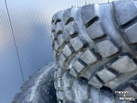 Räder, Reifen, Felgen & Distanzringe Galaxy 360/70R24 + 200/70R16