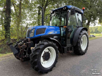 Schlepper / Traktor New Holland T4030F