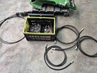 Frontlader Mailleux Voorlader aanbouwdelen passend aan JOHN DEERE 6R en 6M 4 cilinder