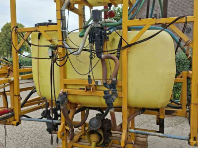 Feldspritze Dubex M8 750liter 24meter