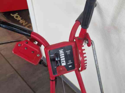 Rasen Erntemaschine  4G7P